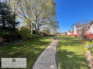 Communal Gardens- click for photo gallery